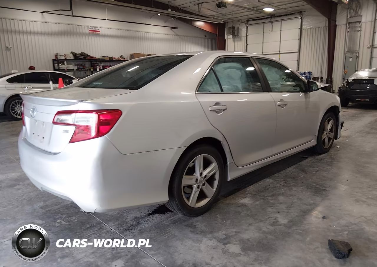 2014 Toyota Camry Se VIN:4T1BF1FK9EU390260 - 4