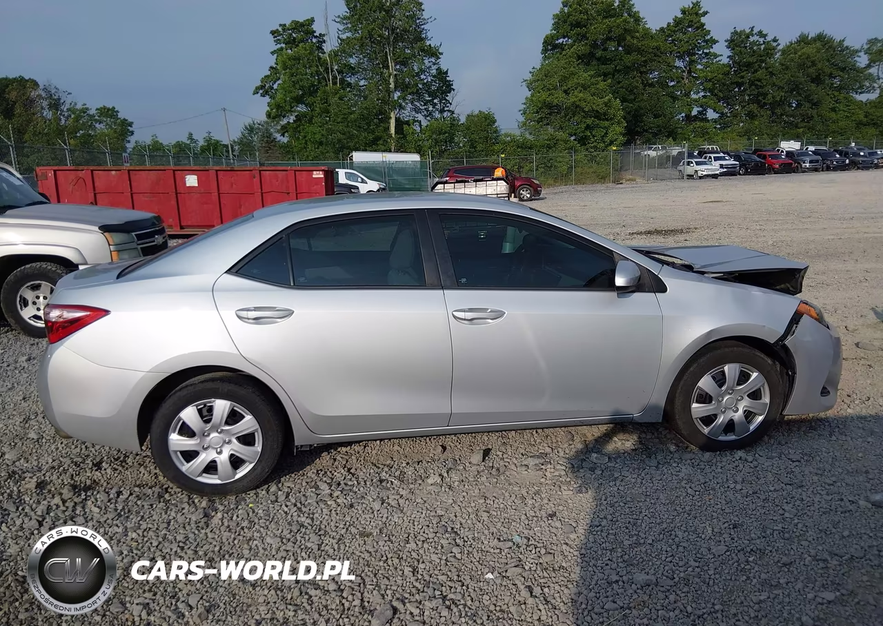 2018 Toyota Corolla Le VIN:2T1BURHE2JC964897 - 14