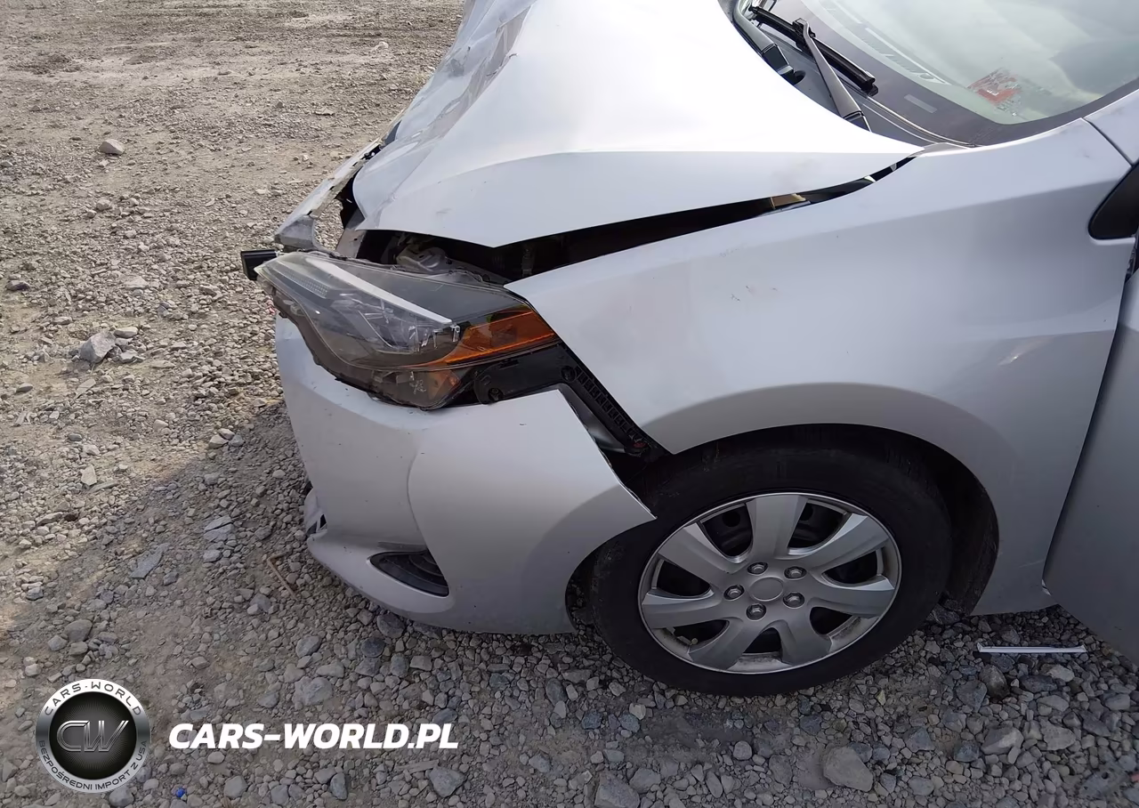 2018 Toyota Corolla Le VIN:2T1BURHE2JC964897 - 18