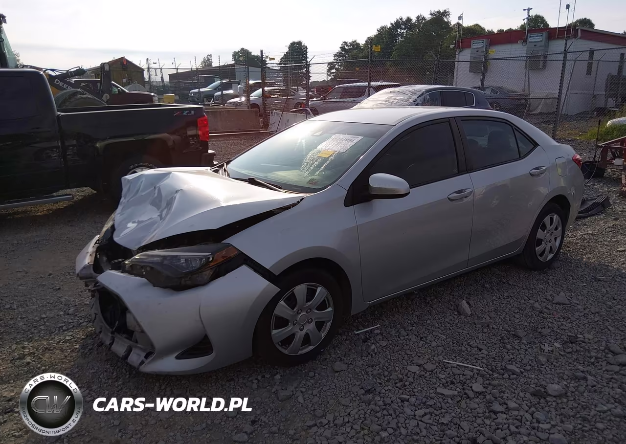 2018 Toyota Corolla Le VIN:2T1BURHE2JC964897 - 2