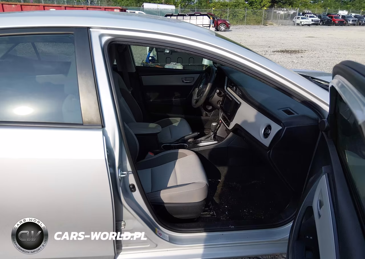 2018 Toyota Corolla Le VIN:2T1BURHE2JC964897 - 5