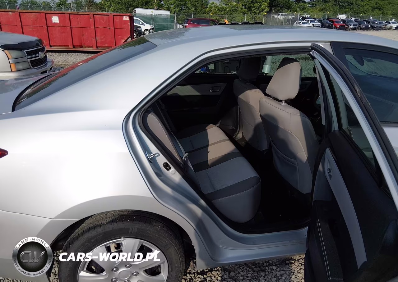 2018 Toyota Corolla Le VIN:2T1BURHE2JC964897 - 8