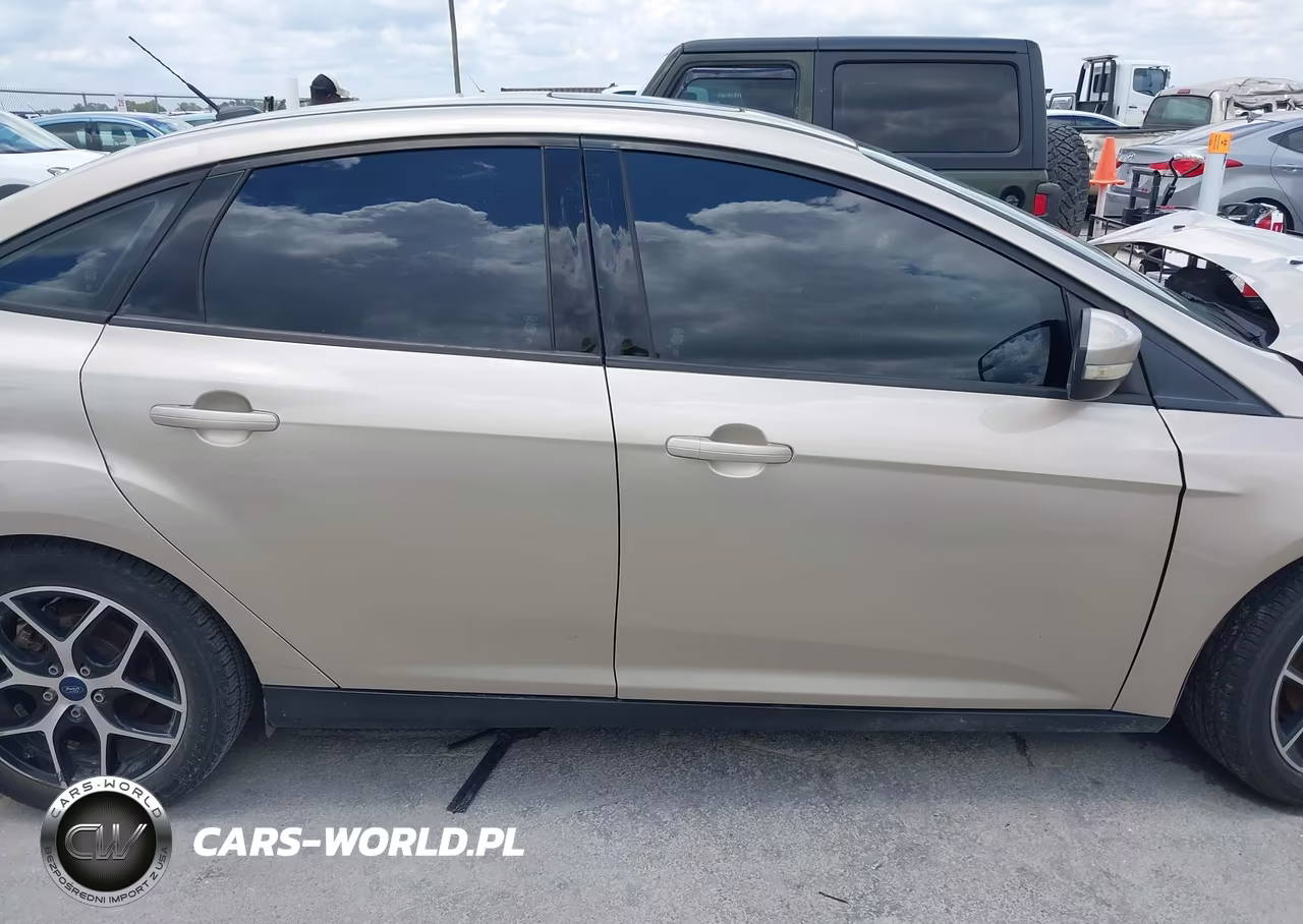2018 Ford Focus Sel VIN:1FADP3H26JL220933 - 14
