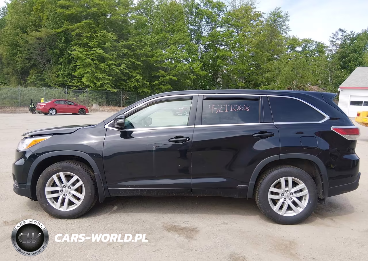 2015 Toyota Highlander Le V6 VIN:5TDBKRFH6FS096243 - 14