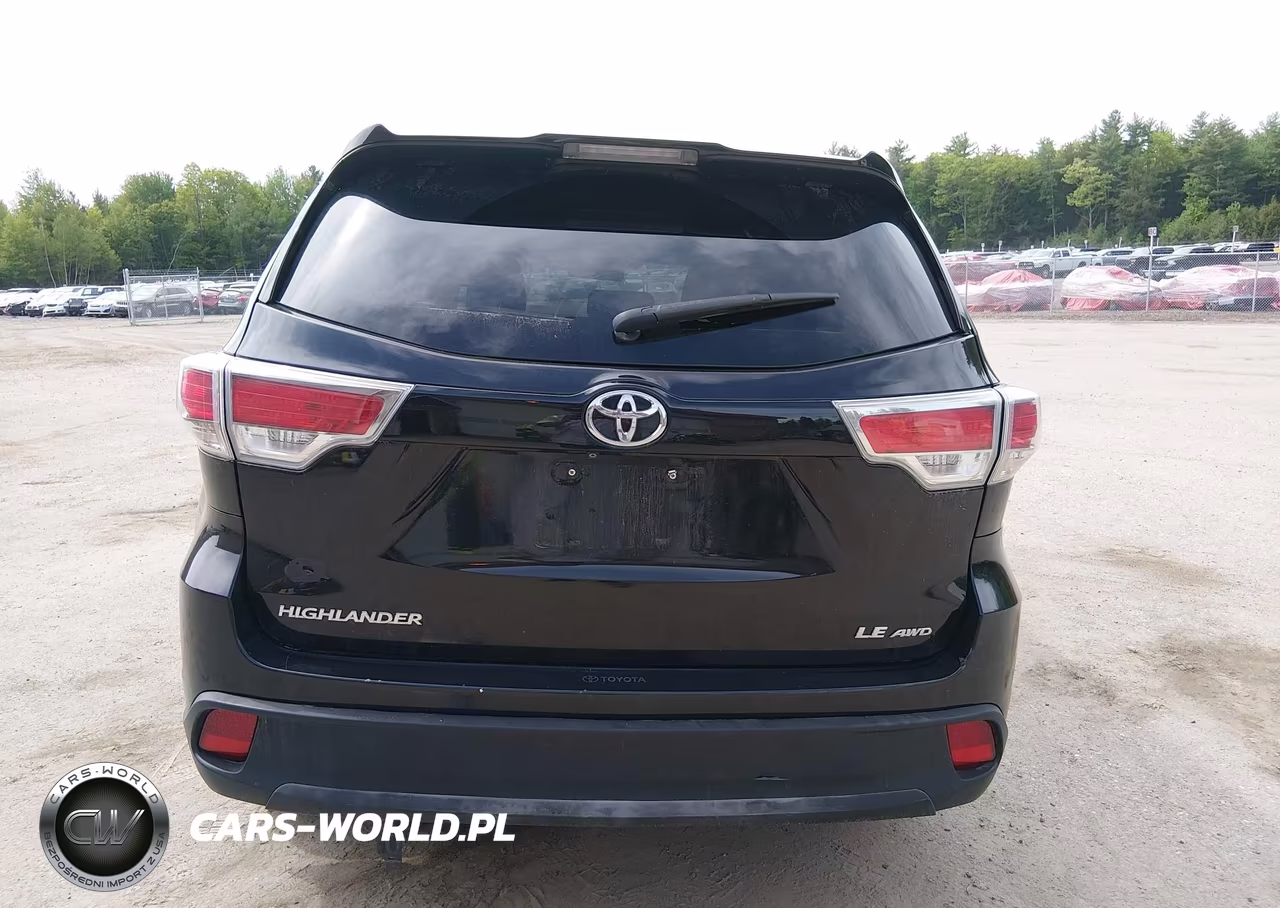 2015 Toyota Highlander Le V6 VIN:5TDBKRFH6FS096243 - 16