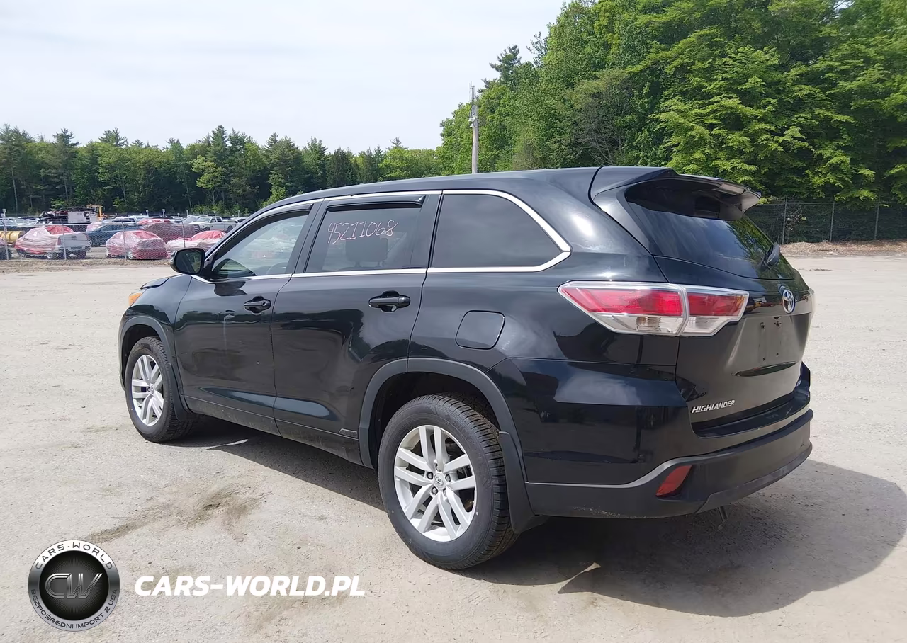 2015 Toyota Highlander Le V6 VIN:5TDBKRFH6FS096243 - 19