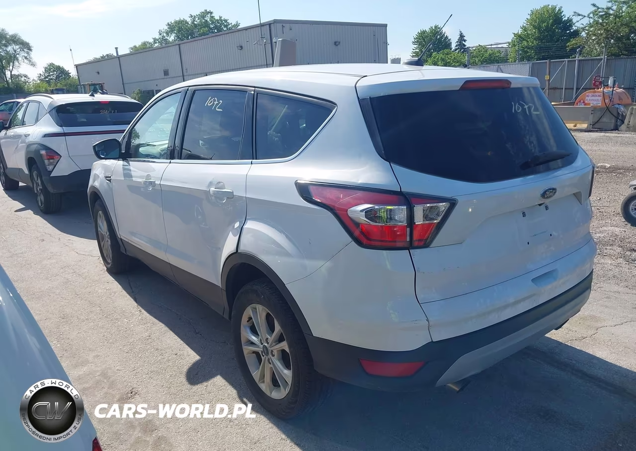 2017 Ford Escape Se VIN:1FMCU9GD9HUB03478 - 3