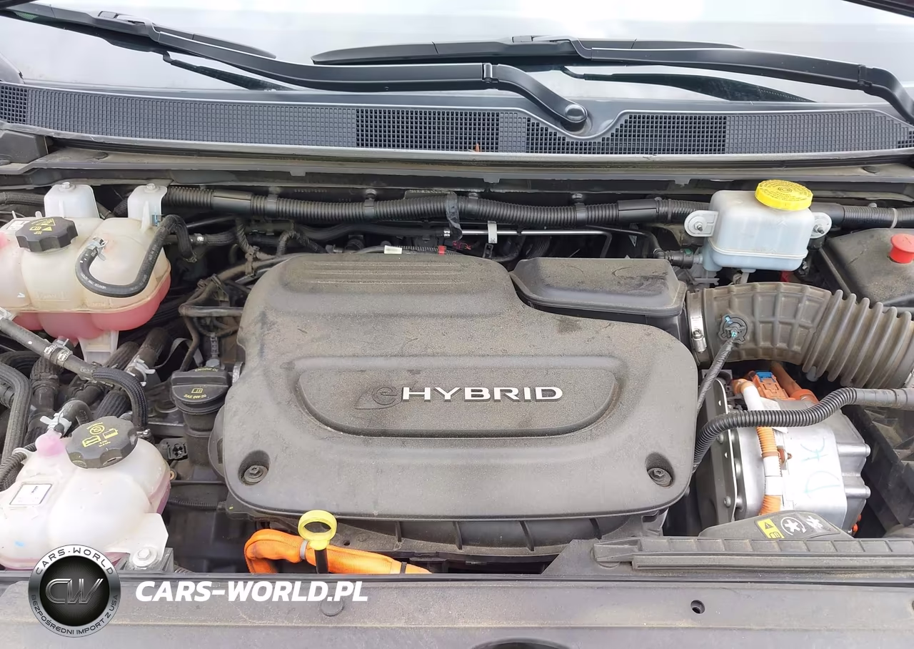 2023 Chrysler Pacifica Hybrid Touring L VIN:2C4RC1L78PR541102 - 10