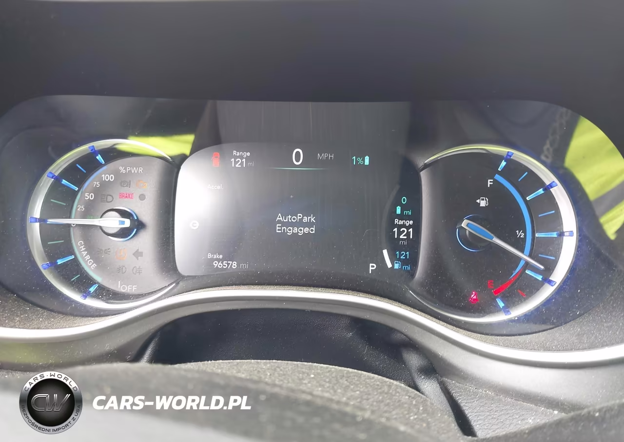 2023 Chrysler Pacifica Hybrid Touring L VIN:2C4RC1L78PR541102 - 7