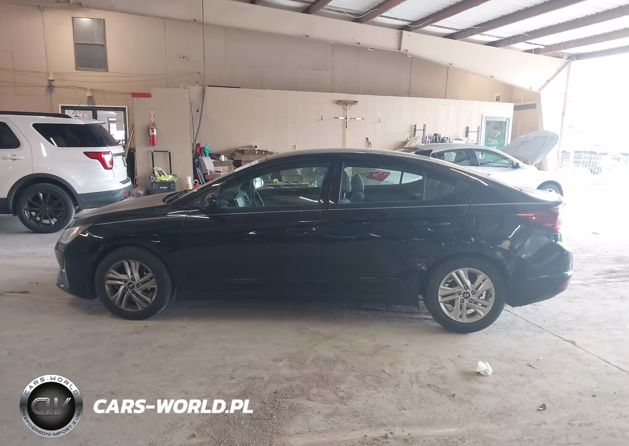 2020 Hyundai Elantra Sel VIN:5NPD84LF2LH556870 - 14