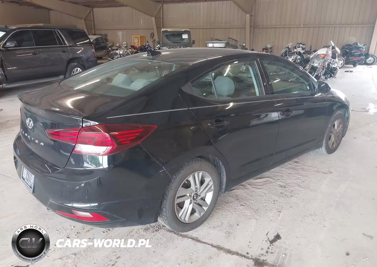 2020 Hyundai Elantra Sel VIN:5NPD84LF2LH556870 - 4