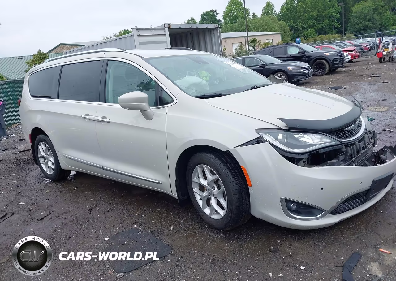 2017 Chrysler Pacifica Touring-L Plus – zdjęcie 1 z 18