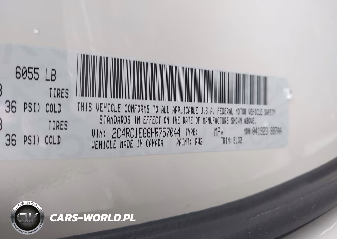 2017 Chrysler Pacifica Touring-L Plus VIN:2C4RC1EG6HR757044 - 9