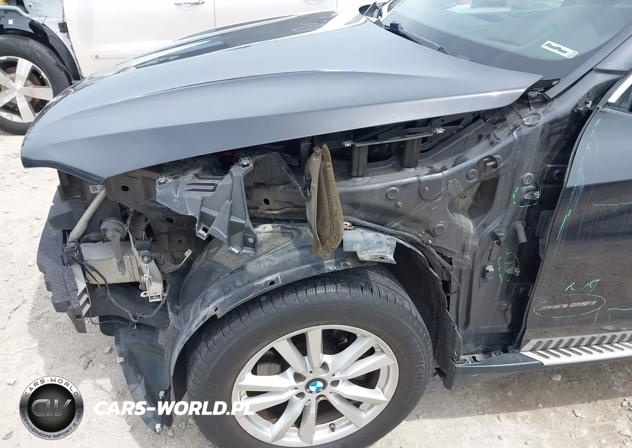 2015 BMW X5 xDrive35I VIN:5UXKR0C5XF0K62783 - 17