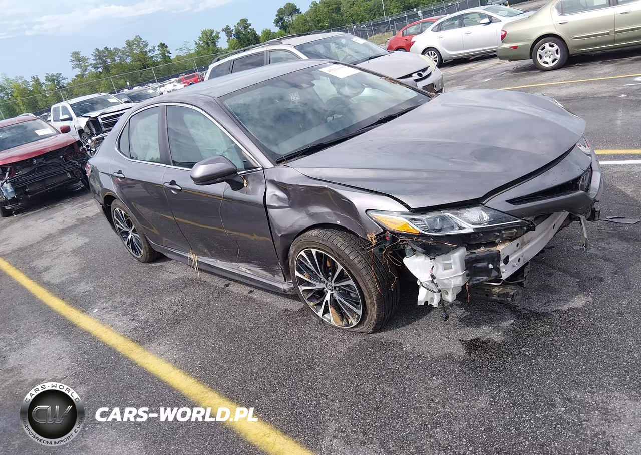2020 Toyota Camry Se – zdjęcie 1 z 19