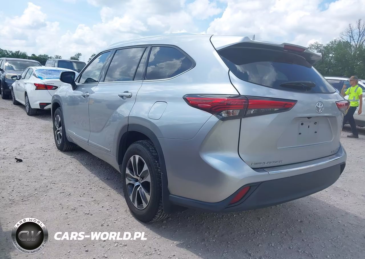 2020 Toyota Highlander Xle VIN:5TDGZRBH2LS501999 - 3