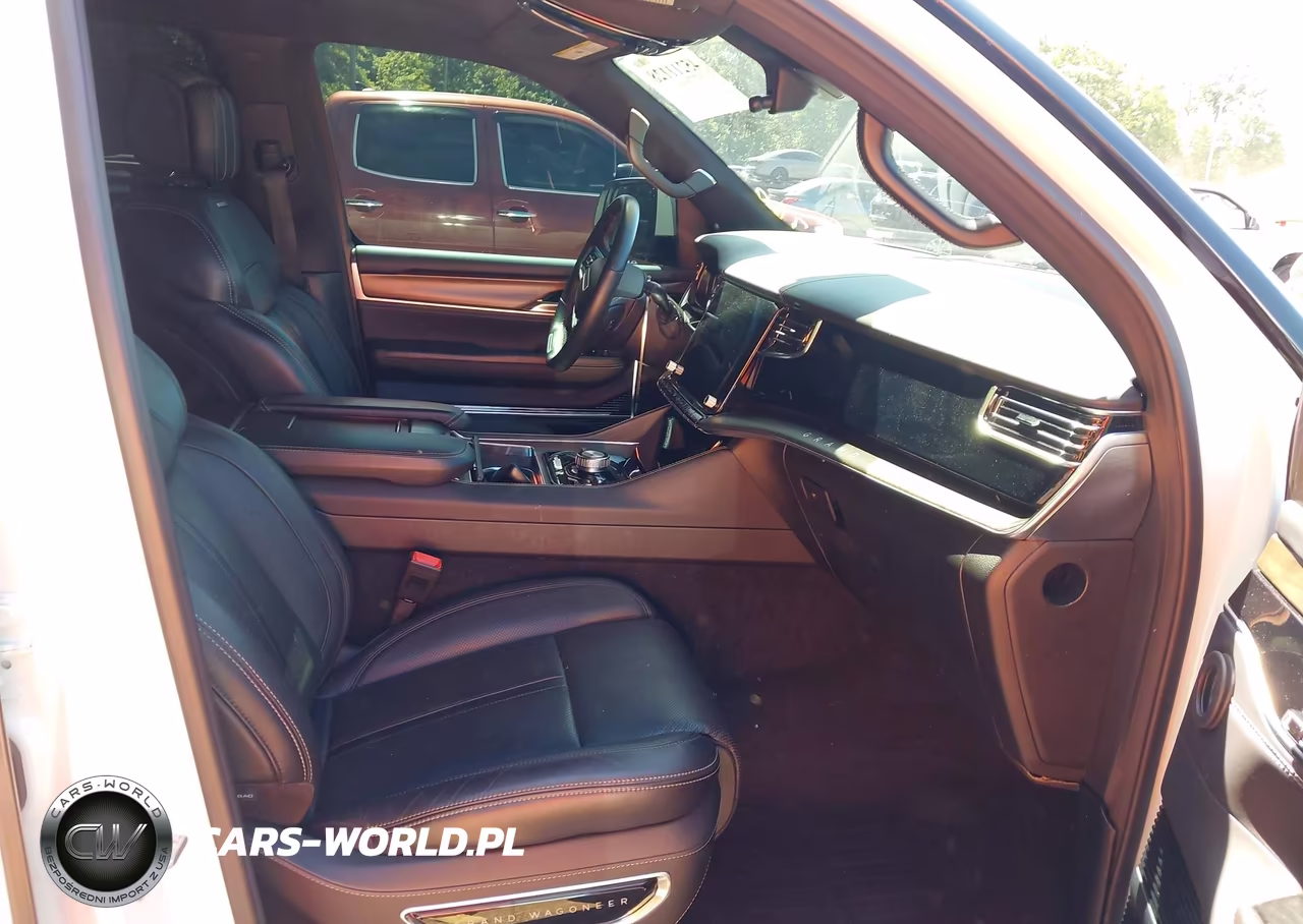 2022 Jeep Grand Wagoneer Series I 4X4 VIN:1C4SJVEJ7NS111385 - 5