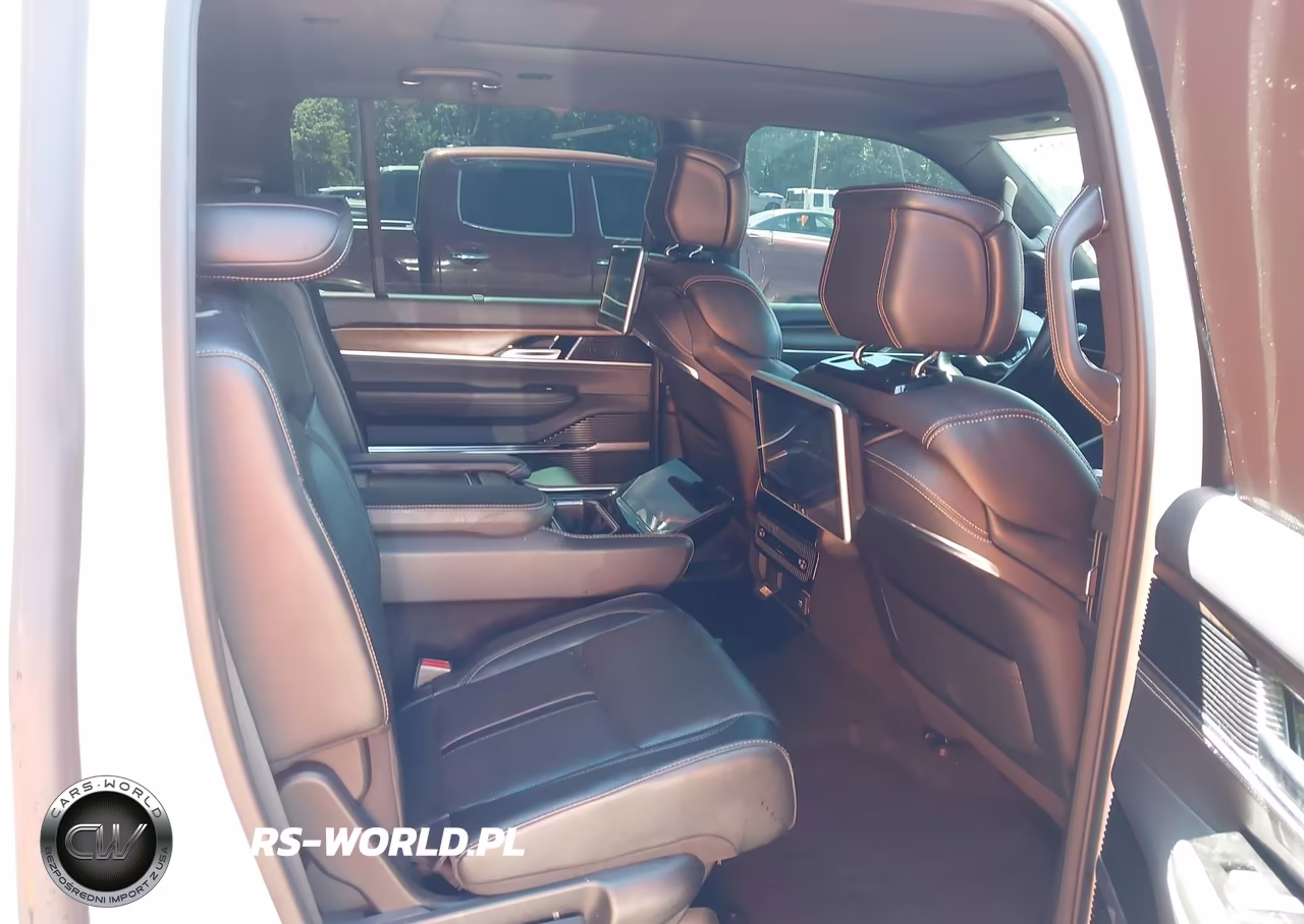 2022 Jeep Grand Wagoneer Series I 4X4 VIN:1C4SJVEJ7NS111385 - 8
