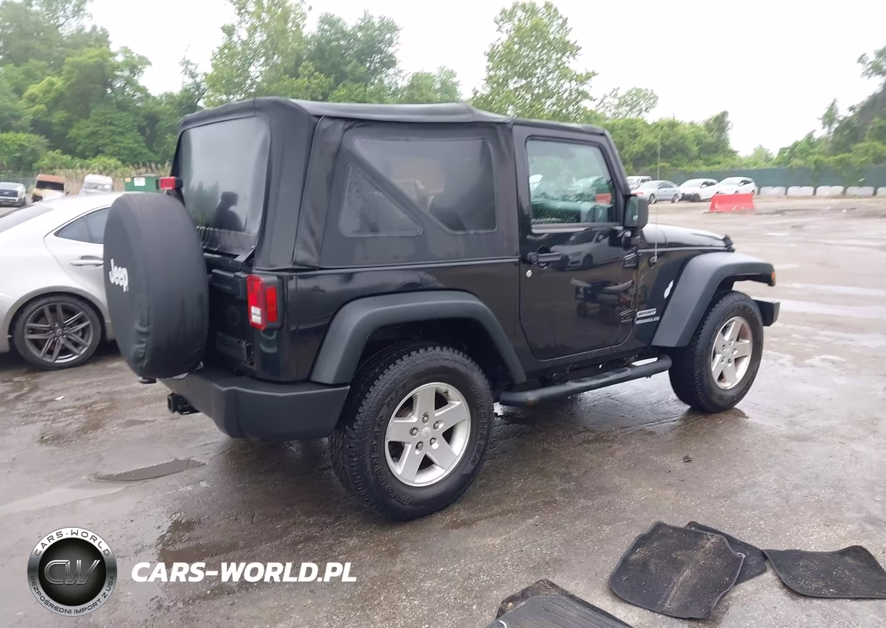 2014 Jeep Wrangler Sport VIN:1C4AJWAG5EL118440 - 4