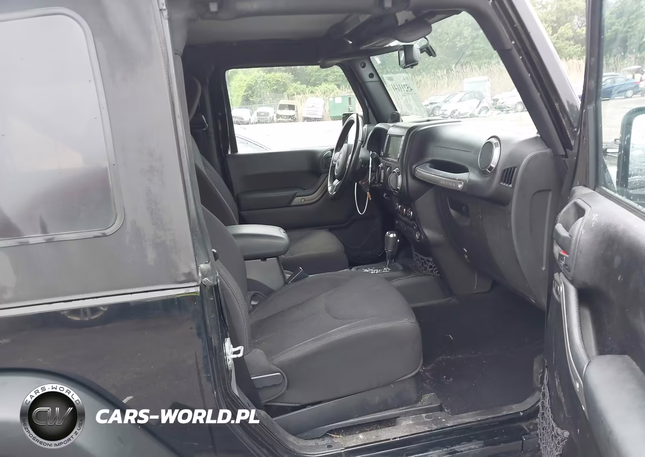 2014 Jeep Wrangler Sport VIN:1C4AJWAG5EL118440 - 5