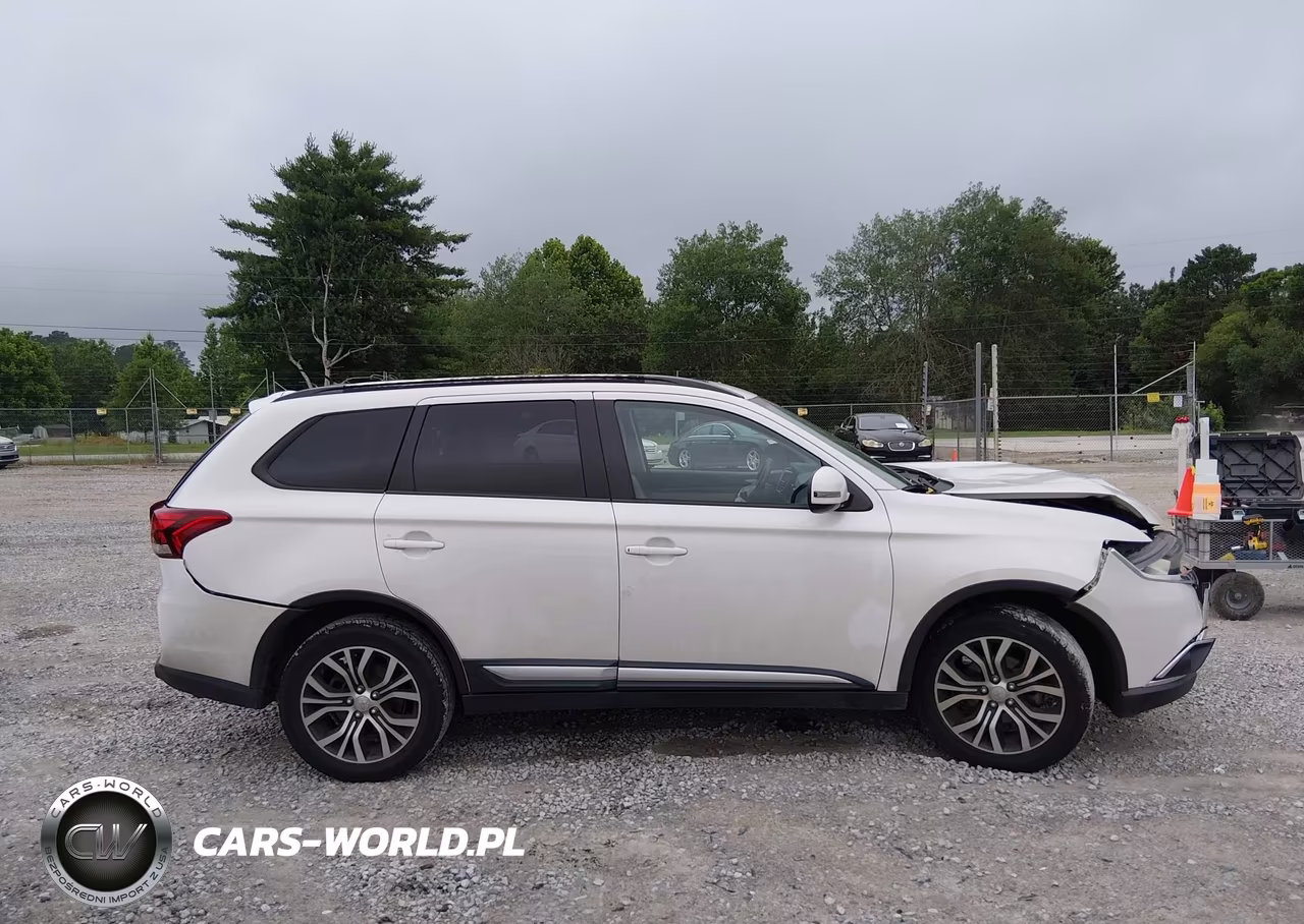 2016 Mitsubishi Outlander Sel VIN:JA4AD3A39GZ026499 - 13