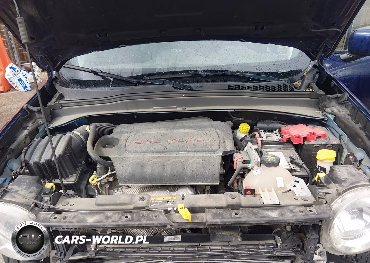 2019 Jeep Renegade Latitude 4X4 VIN:ZACNJBBB6KPJ97148 - 10