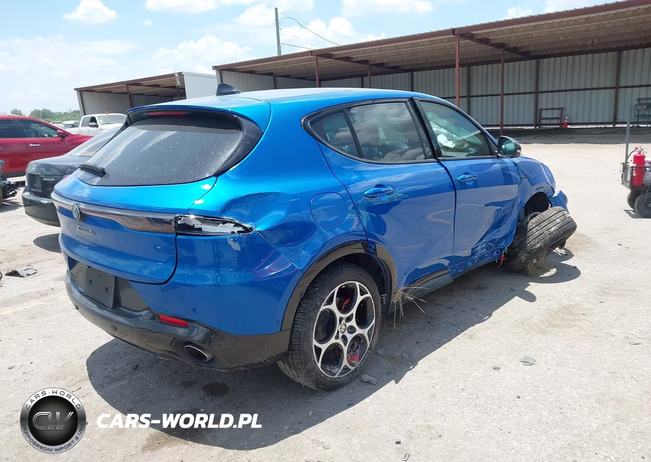 2024 Alfa Romeo Tonale Veloce Eawd VIN:ZASPATDW6R3060926 - 4