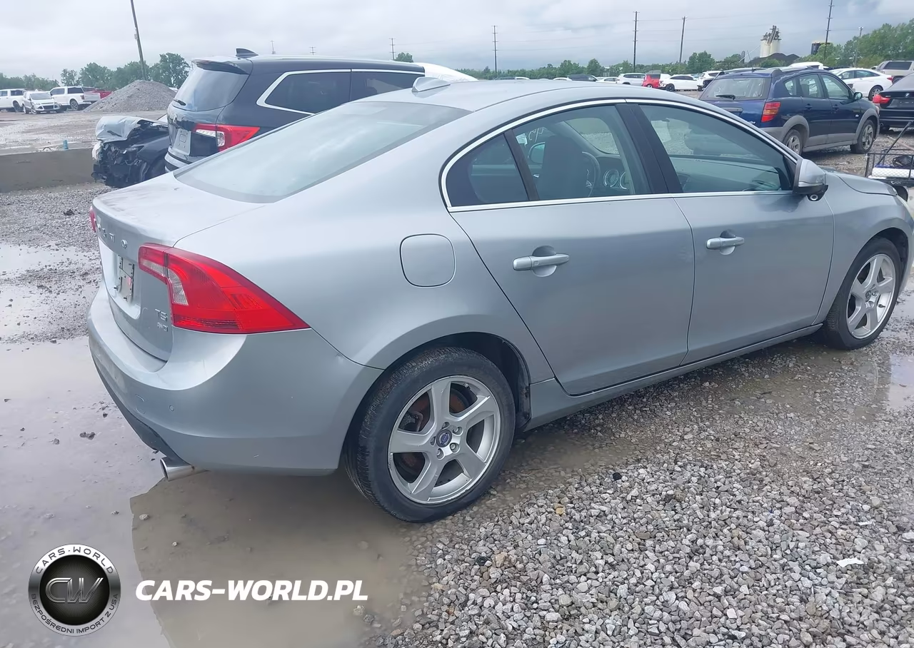 2013 Volvo S60 T5 VIN:YV1612FH0D2196073 - 4