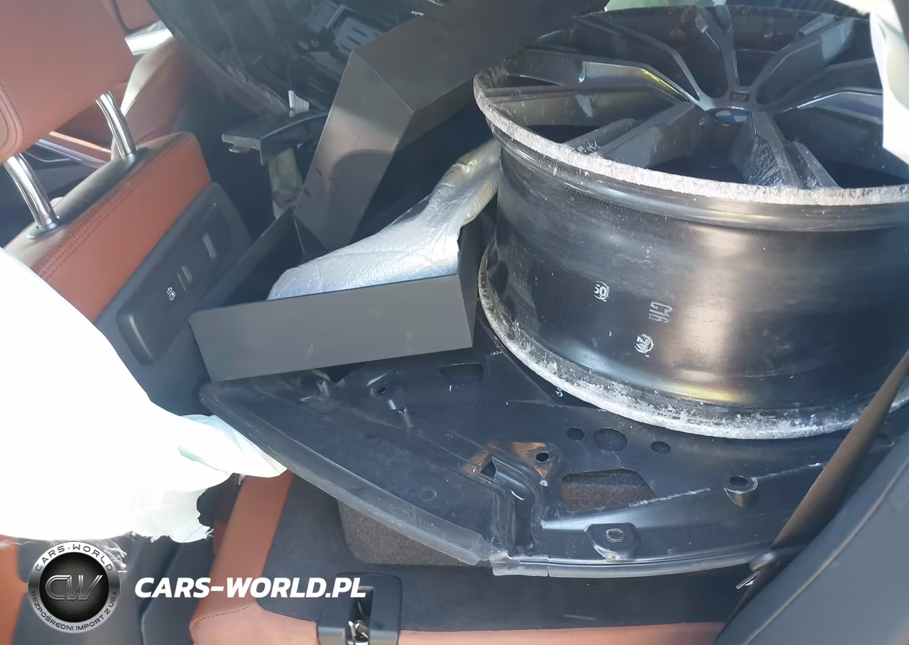2023 BMW X6 M50I VIN:5UXCY8C06P9P49860 - 8