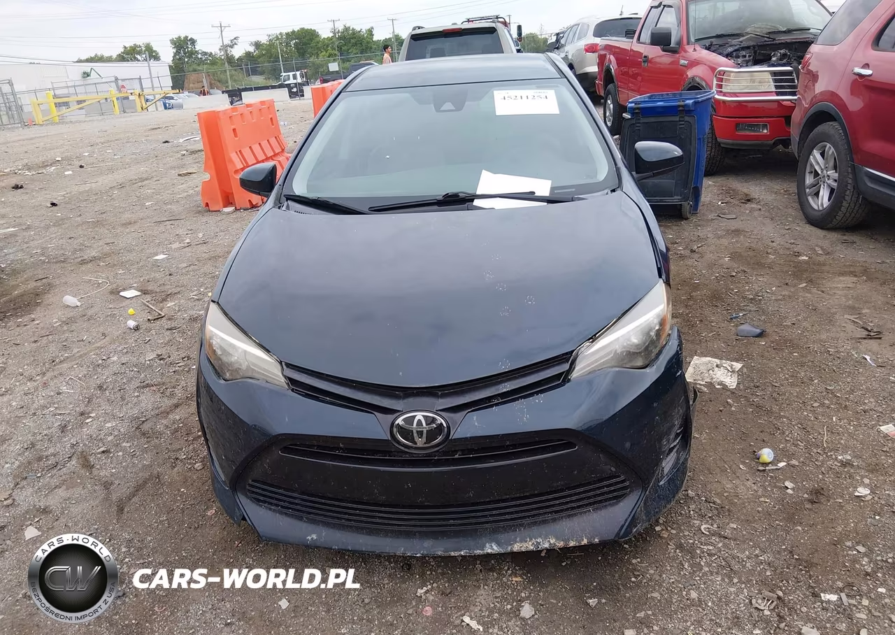 2017 Toyota Corolla Le VIN:5YFBURHE4HP696817 - 12