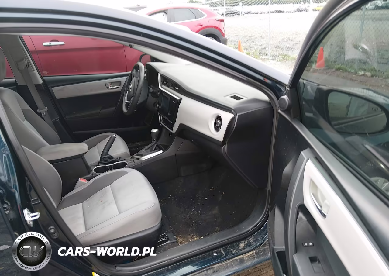 2017 Toyota Corolla Le VIN:5YFBURHE4HP696817 - 5