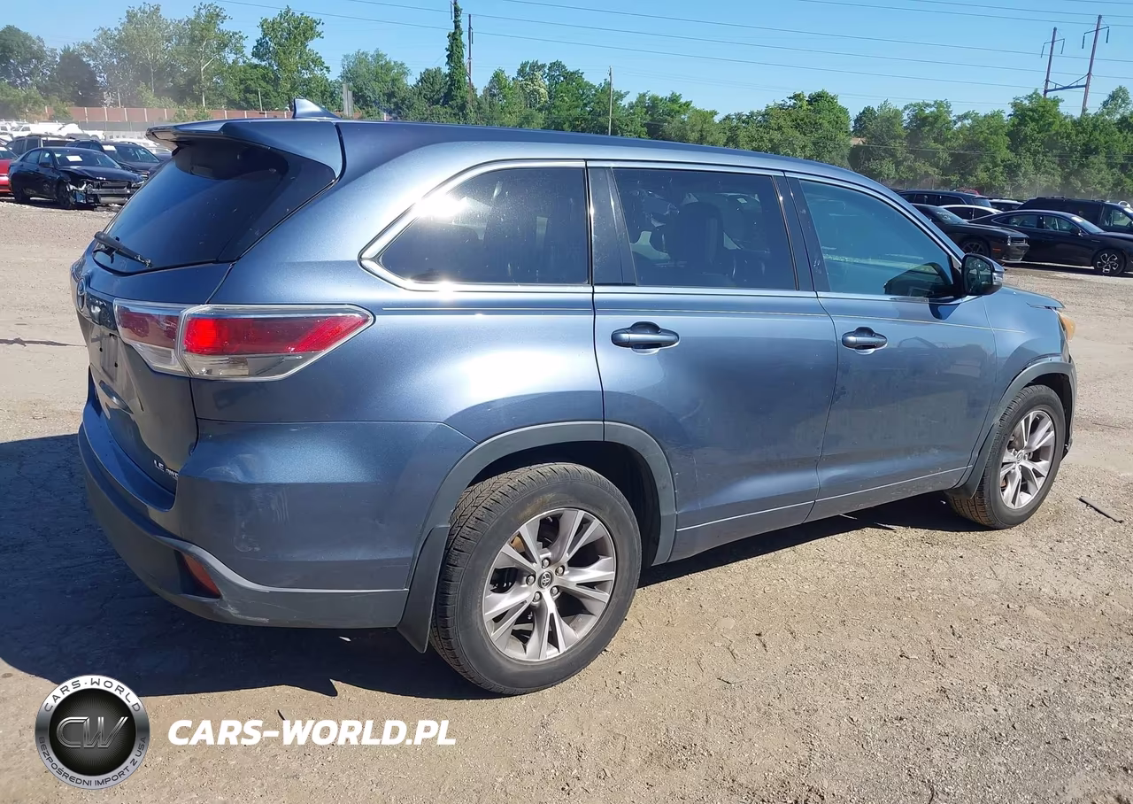 2016 Toyota Highlander Le Plus V6-Le V6 VIN:5TDBKRFH0GS258305 - 4