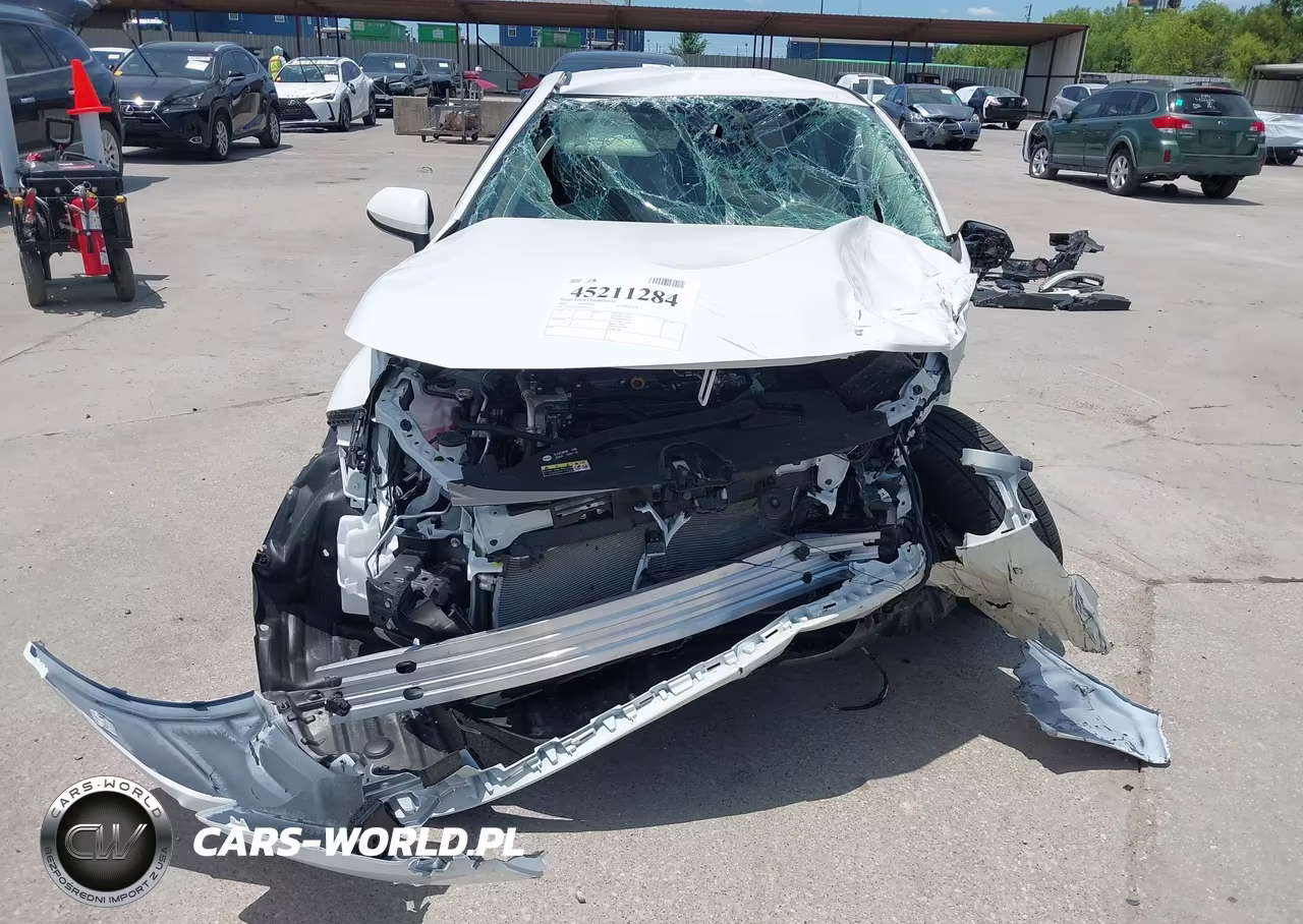 2026 Toyota Corolla Le VIN:5YFB4MDE6TP427395 - 13