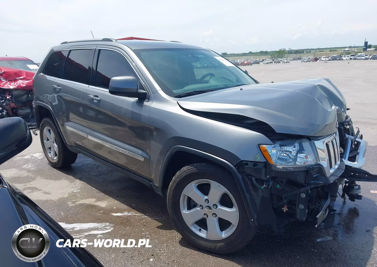 2013 Jeep Grand Cherokee Laredo VIN:1C4RJFAG9DC553057 - 14