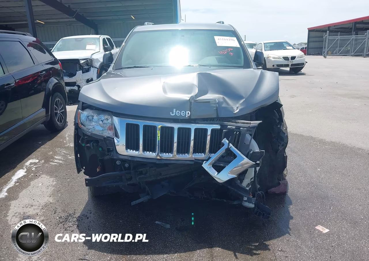 2013 Jeep Grand Cherokee Laredo VIN:1C4RJFAG9DC553057 - 6