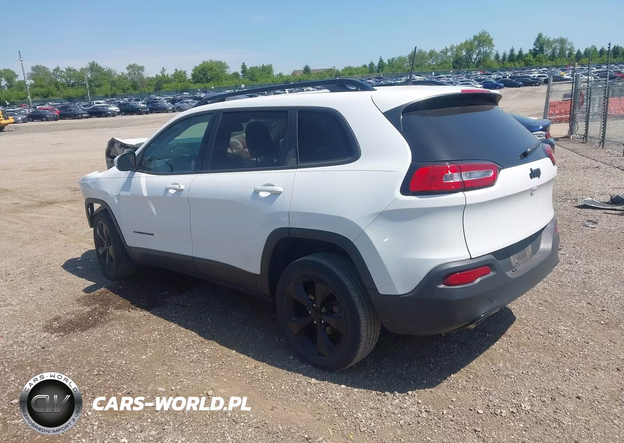2018 Jeep Cherokee Latitude Fwd VIN:1C4PJLCB2JD621129 - 3