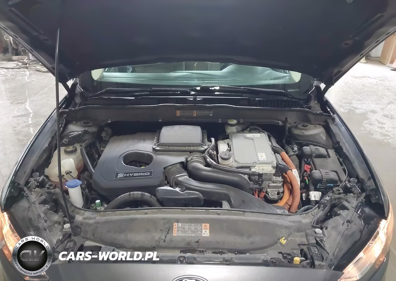 2018 Ford Fusion Hybrid S VIN:3FA6P0UU1JR123008 - 10