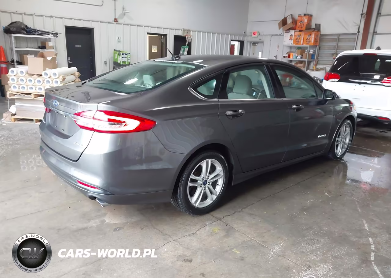 2018 Ford Fusion Hybrid S VIN:3FA6P0UU1JR123008 - 4