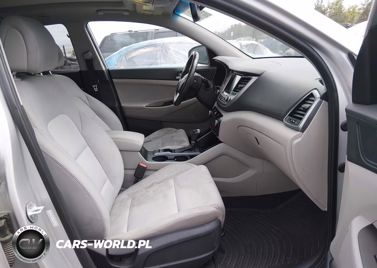2018 Hyundai Tucson Value VIN:KM8J33A21JU693292 - 5