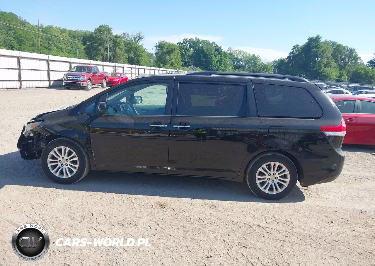 2013 Toyota Sienna Xle V6 8 Passenger VIN:5TDYK3DC3DS329054 - 15