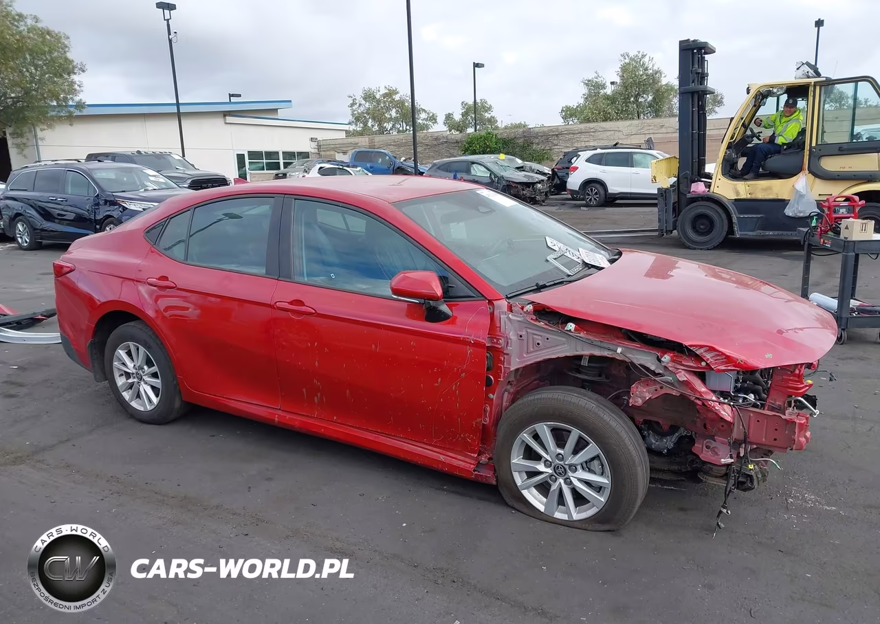 2026 Toyota Camry Le VIN:4T1DAACK0TU213959 - 14