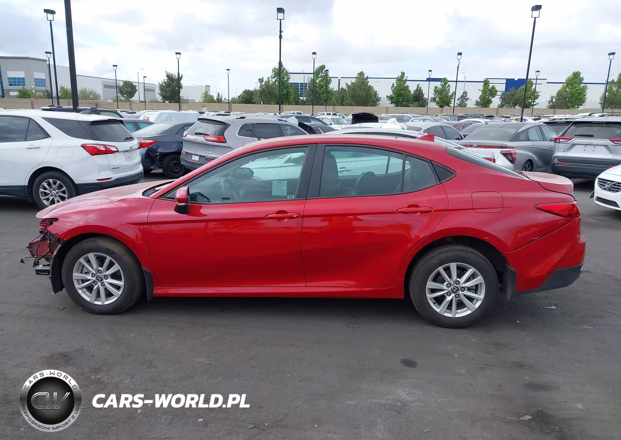 2026 Toyota Camry Le VIN:4T1DAACK0TU213959 - 15