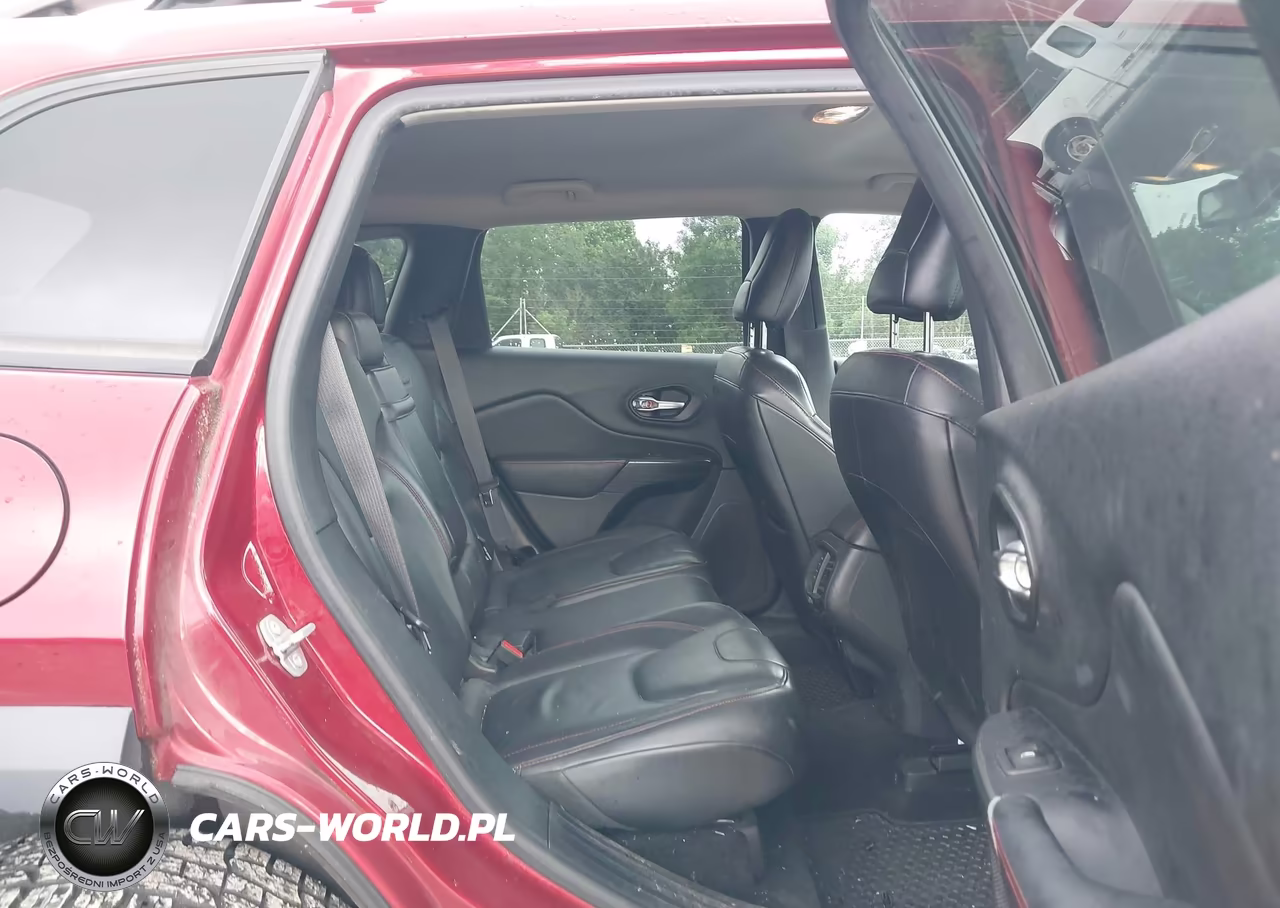 2016 Jeep Cherokee Trailhawk VIN:1C4PJMBS1GW120799 - 8