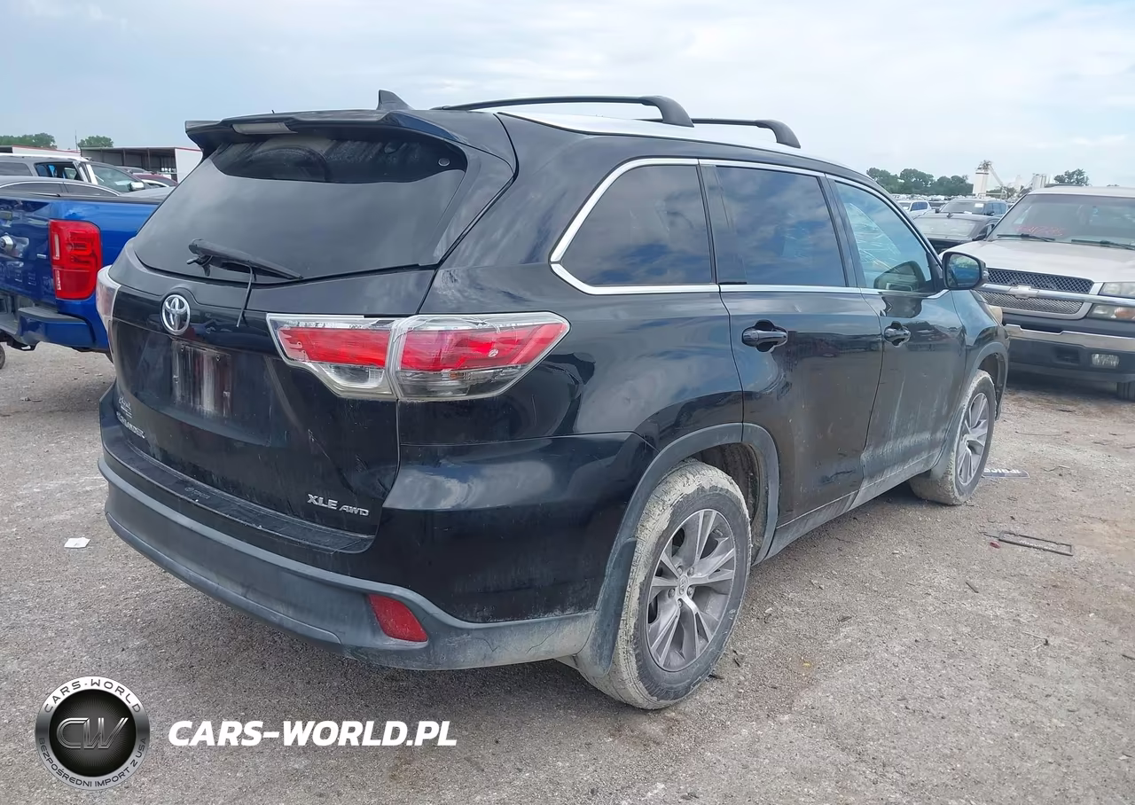 2015 Toyota Highlander Xle V6 VIN:5TDJKRFH7FS107407 - 4