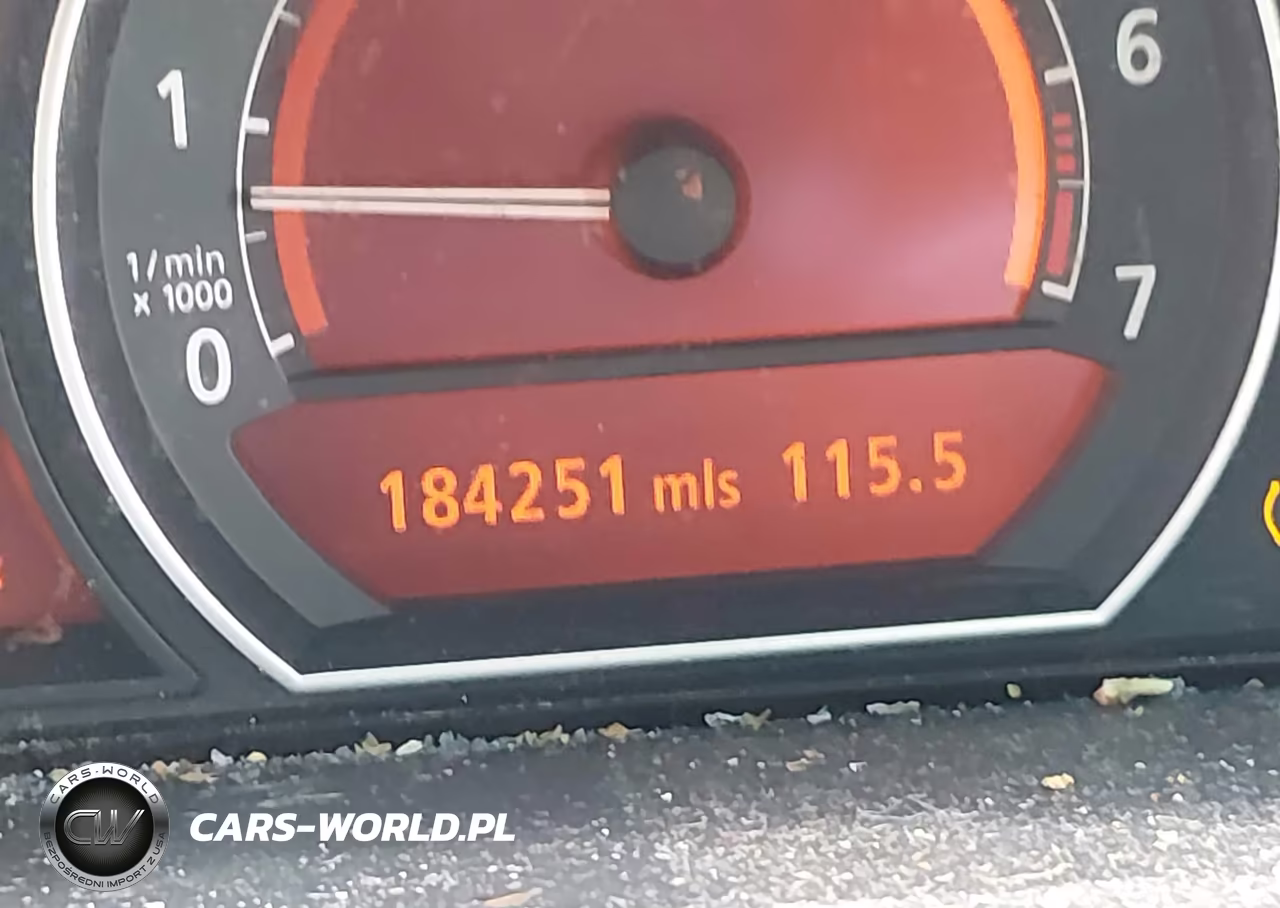 2006 BMW 750Li VIN:WBAHN83556DT60597 - 15