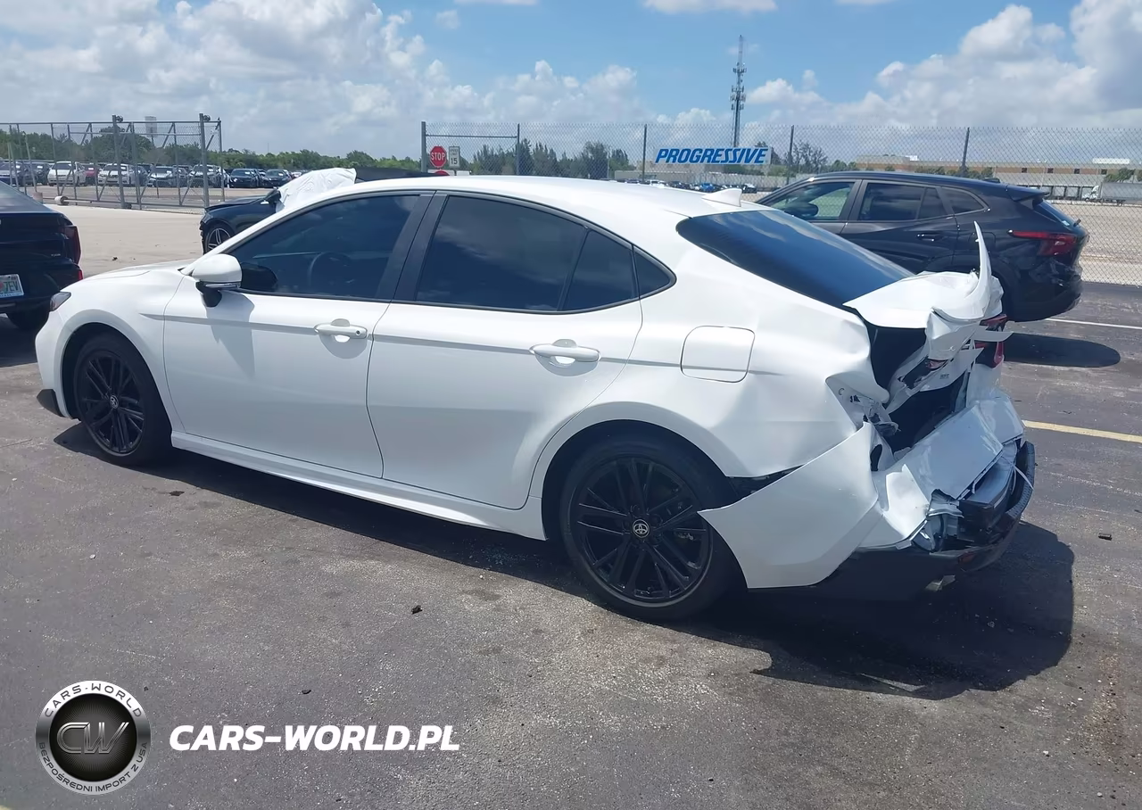 2025 Toyota Camry Se VIN:4T1DAACK0SU208632 - 3