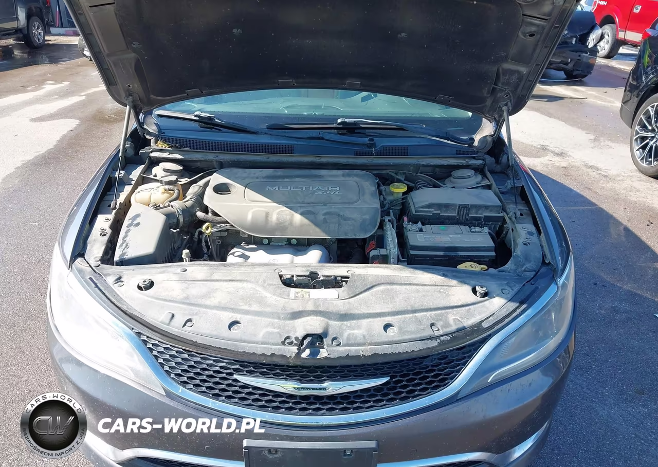 2015 Chrysler 200 C VIN:1C3CCCCB4FN732487 - 10
