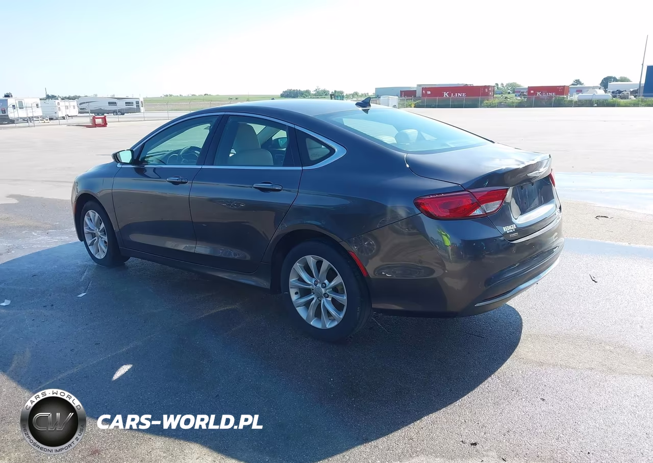 2015 Chrysler 200 C VIN:1C3CCCCB4FN732487 - 3