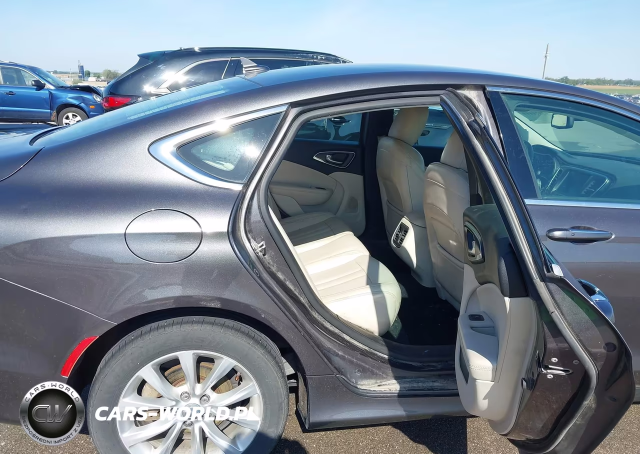 2015 Chrysler 200 C VIN:1C3CCCCB4FN732487 - 8