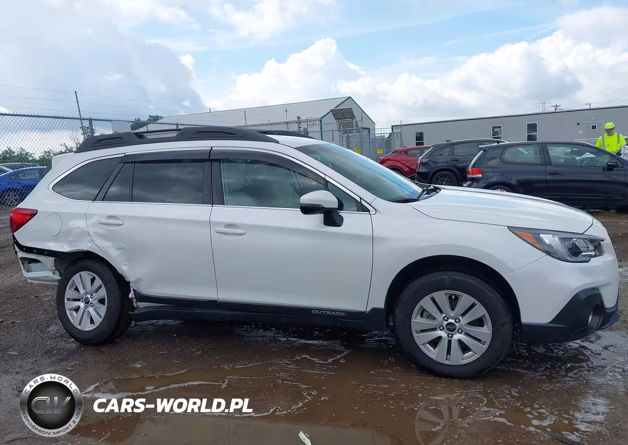 2018 Subaru Outback 2.5I Premium VIN:4S4BSAFC9J3282967 - 14